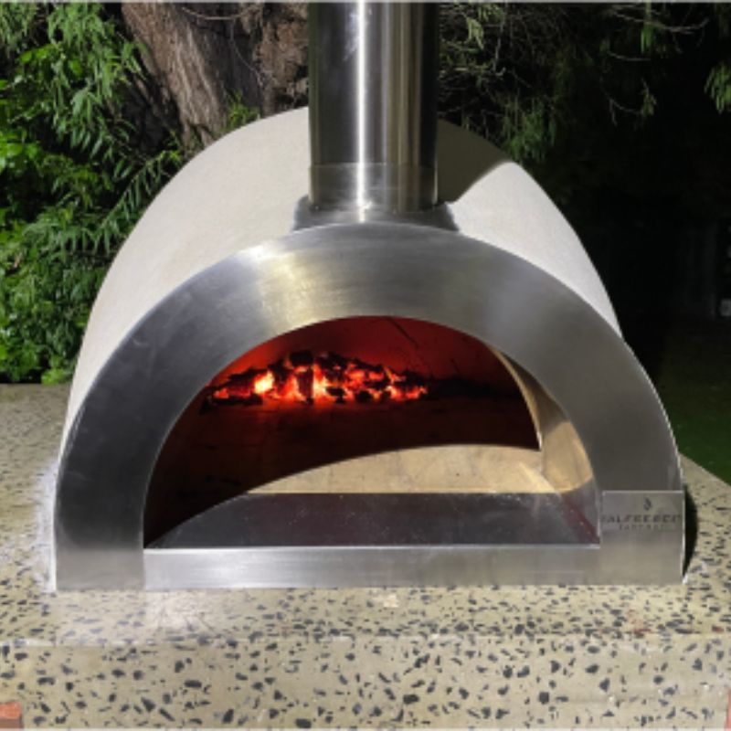 The Real Alfresco Factory Wildfire Courtyard Pizza Oven